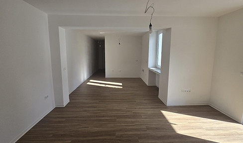 First occupancy: Completely renovated 3-room apartment in Düsseldorf city center