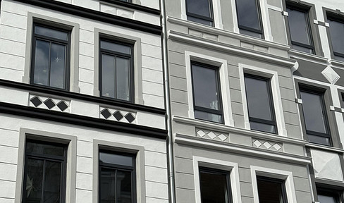 Holtenauer Straße: beautiful bright old apartment in a historically beautiful house