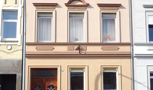 Terraced house old building thoroughly renovated, very nice, with flair in Mönchenglad.for sale