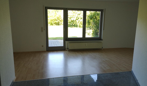 *von privat* gemütliche 1-Zimmerwohnung mit Terrasse und EBK