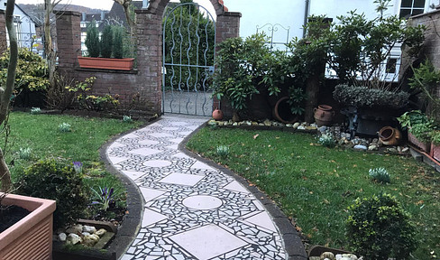 Furnished apartment with private entrance