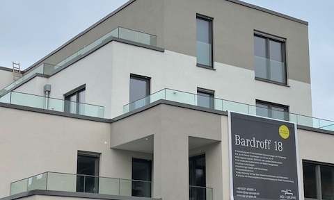 2-Zimmer-Wohnung mit großem Balkon und Küchenzeile!