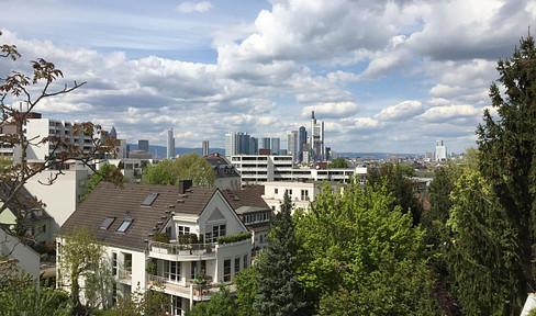 3-Zimmer-Penthouse mit Kamin, Sauna und Blick über die Skyline