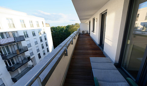 Penthouse apartment in the European Quarter - unfurnished or partially furnished also possible-