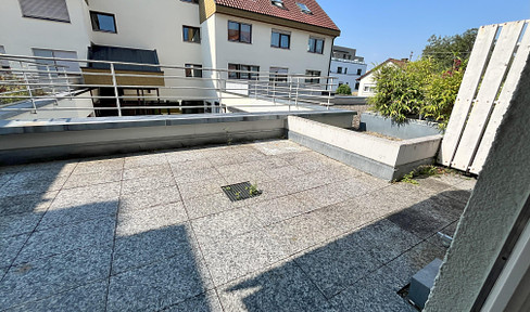 Sonnige 3-Zimmer Wohnung mit Terrasse und Tiefgaragenstellplatz