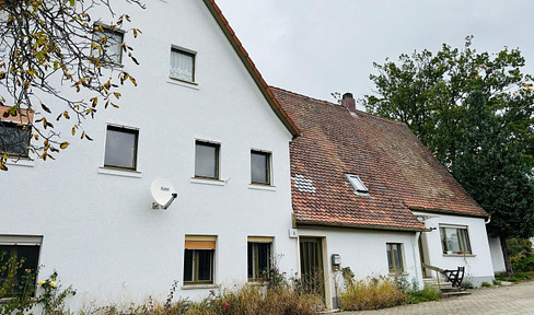 Zweifamilienhaus in Leinburg / Gersdorf mit getrennten Eingängen