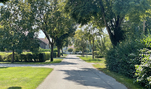 Große Hofstelle mit viel Grund Nähe Wallersdorf