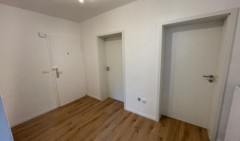 bezugsfreie sanierte seniorengerechte Erdgeschoss 2-Zimmer Wohnung 55m²