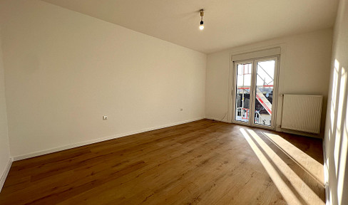 Renovated 2-room apartment with balcony in Elberfeld, Wuppertal.