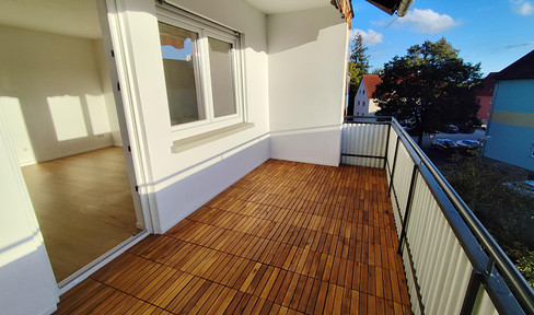 Neu renovierte Wohnung mit Balkon