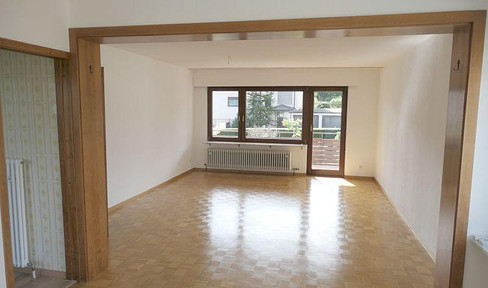 Very nice, bright 3.5 room apartment with fitted kitchen, large balcony and garage in Heilbronn-Neckargartach