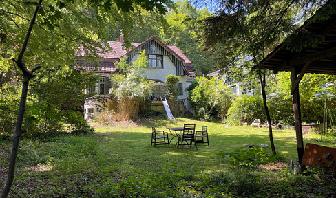 Romantisches Einfamilienhaus in ruhiger Lage