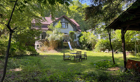 Romantisches Einfamilienhaus in ruhiger Lage