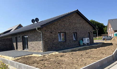 Apensen/near Buxtehude Bungalow half - first occupancy -