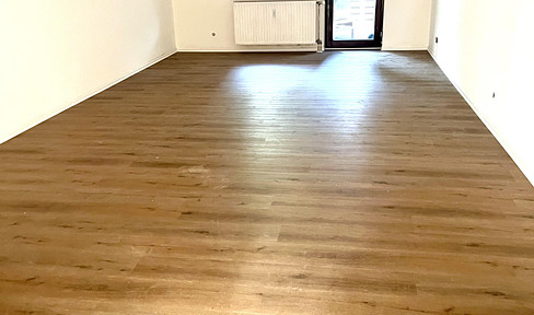 First occupancy after renovation: friendly 1.5 room apartment with EBK TG parking space & terrace in Heilbronn