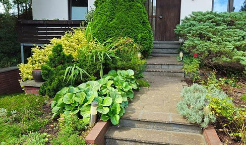 Schönes Einfamilienhaus mit großem Garten