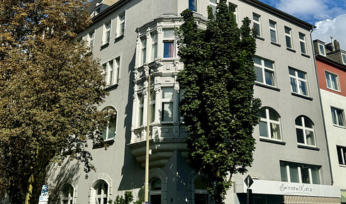 Saarlandstraßenviertel 2,5-Zimmer-Altbauwohnung // 60 qm