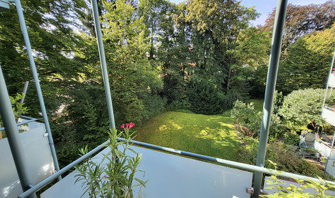 Sonnige Galerie-Wohnung mit Balkon & Gemeinschaftspark im begehrten Alt-Solln (provisionsfrei)