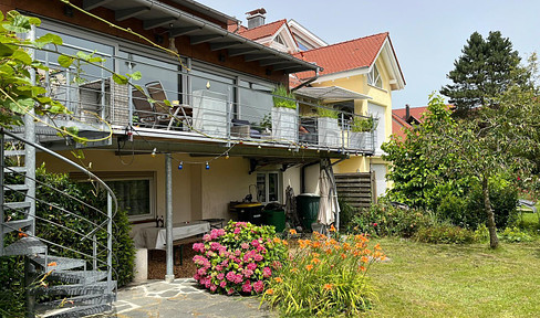 Detached house with ground floor apartment in Grünkraut, just outside Ravensburg