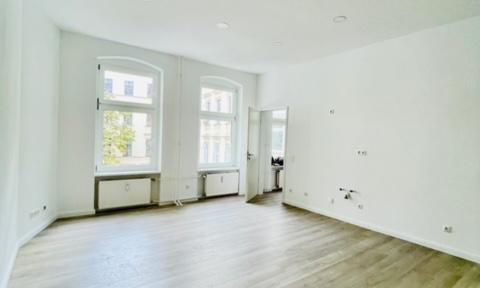 1,5 Zimmer Wohnung in Kreuzberg, renoviert, modernisiert