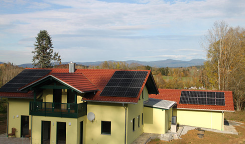 Einzigartige Vermietung von einer Wohnung (OG) in herrlicher Alleinlage (Bezug ab August)