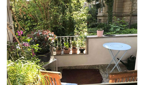 2-room apartment with balcony in the Komponistenviertel Wiesbaden, quiet and green, from 01. Nov. 2024