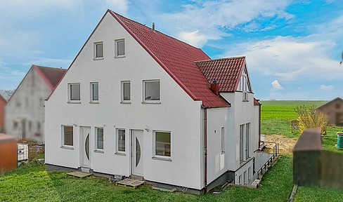 Free of commission! Magnificent semi-detached house in Sarmstorf