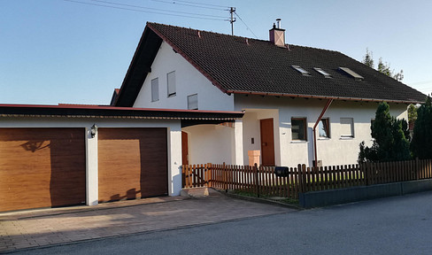 Sale by partition: well-kept detached house with large plot in 89290 Buch