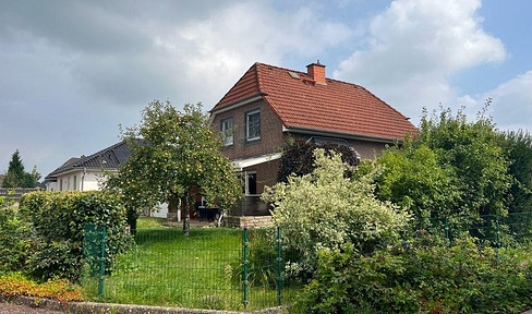 Detached house with spacious garden in Großenheidorn