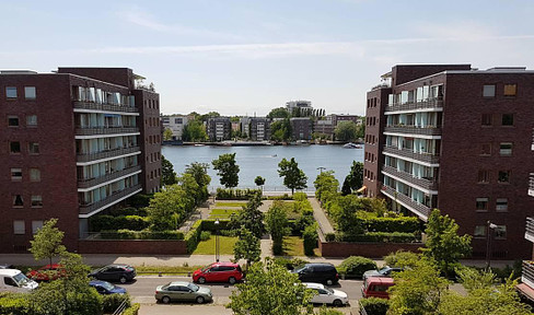 Möblierte Wohnung mit Loggia und Seeblick zunächst bis Dezember 2025