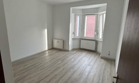 Wohnen am Park! Schöne Drei-Zimmer-Wohnung mit Balkon nahe OLG