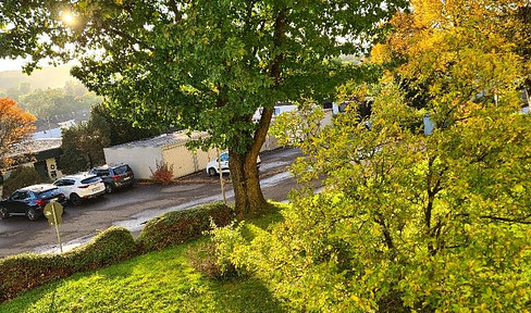 Well-designed 3.5 room 90 sqm apartment with EBK, balcony, elevator, cellar in Kirchheim-Ötlingen