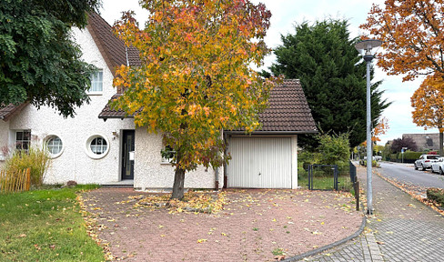 Schöne Doppelhaushälfte mit tollem Garten und Garage * in Euskirchen