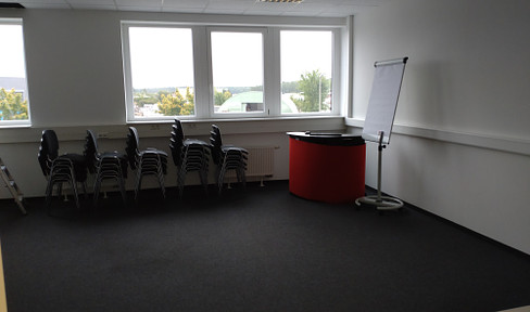 Office space in Rednitzhembach for IT, law firm etc. 1OG approx. 174sqm / E-car charging stations available