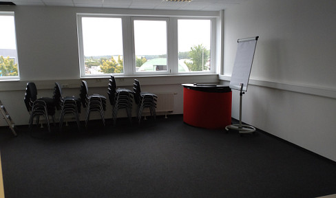 Office space in Rednitzhembach for IT, law firm, driving school, care service 1OG approx. 174 sqm / e-charging columns