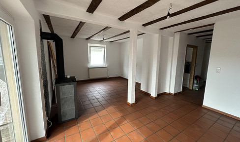 Helle 5-Zimmer-Maisonette-Wohnung in Karlsruhe-Knielingen