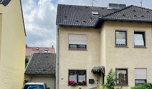 Attractive semi-detached house in Offenbach Bürgel from private owner