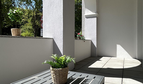 Spacious loggia apartment with EBK, fully renovated for energy efficiency, at the foot of the Landeskrone
