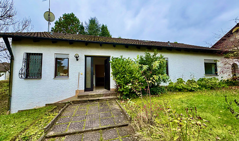 Freistehendes Einfamilienhaus mit parkähnlichem Garten in traumhafter Stadtrandlage