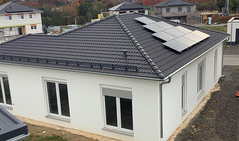 Neubau Bungalow mit Doppelgarage im Neubaugebiet Marien Höhe