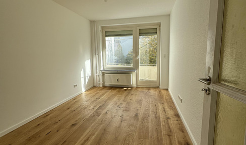 First occupancy: Modern renovated 1-room apartment in the heart of Bornheim