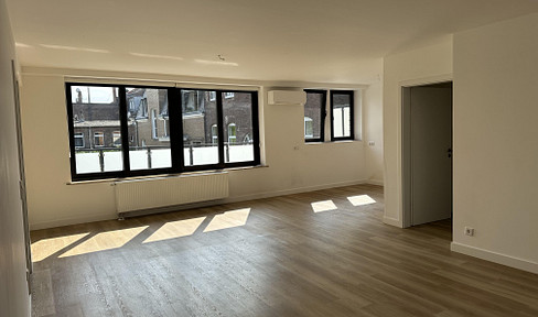 Beautiful apartment for rent +++ 15sqm balcony +++ open kitchen