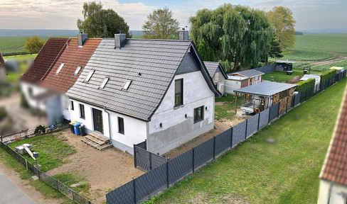 Rural semi-detached house with good infrastructure near the Baltic Sea coast