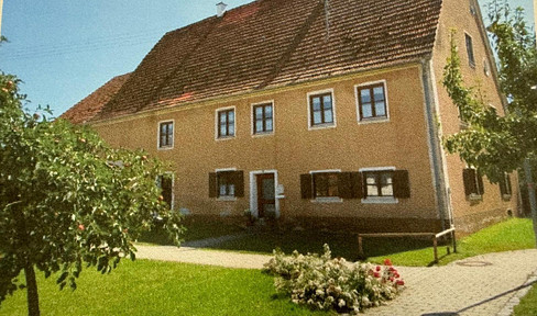 MFH former schoolhouse on the Zwergbach with approx. 250 sqm living space and expansion possibilities