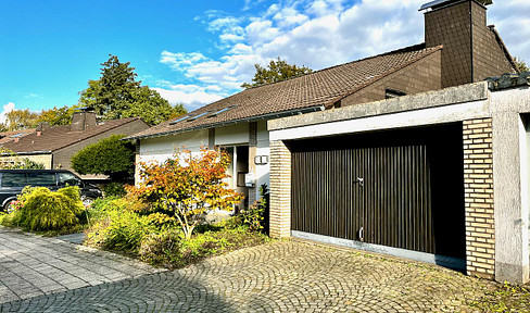 House for 1 to 3 parties: exceptionally flexible & solid, large plot, great potential