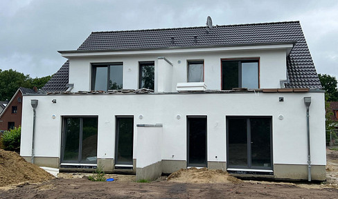 schlüsselfertige EG-Eigentumswohnung/ Mehrfamilienhaus Neubau 2025 KfW 40ee