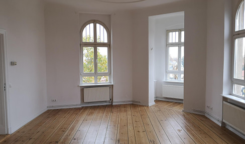 Beautiful 5-room apartment | Berlin old building with polished floorboards