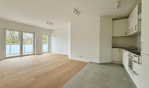 (Almost) first occupancy with EBK / balcony / daylight bathroom / lux. Cellar / parking space