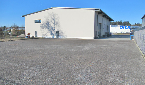 Hall half in 79787 Lauchringen Industriestr. 34 with 284m² on the ground floor + office with 133m² on the upper floor