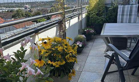 Helle Penthouse-Wohnung mit zwei überdachten Terrassen
